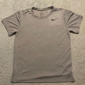 Grey Nike dry fit small standard fit worn once.. too small